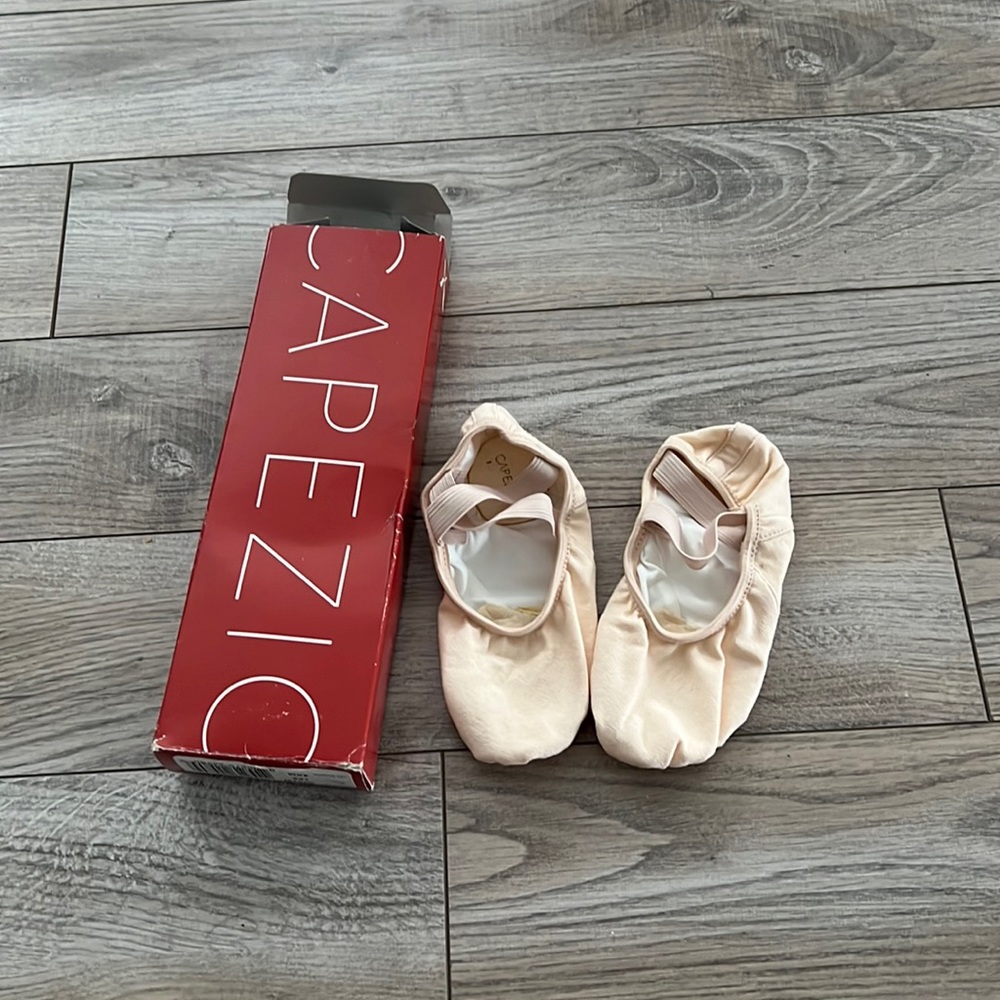 Capezio hanami pink ballet shoes new in box